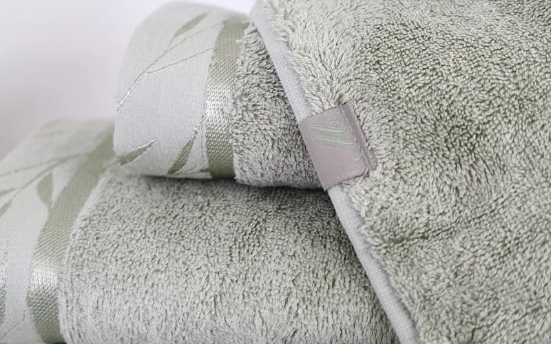 Dárkové balení ručníků Luna světle zelená 2 ks